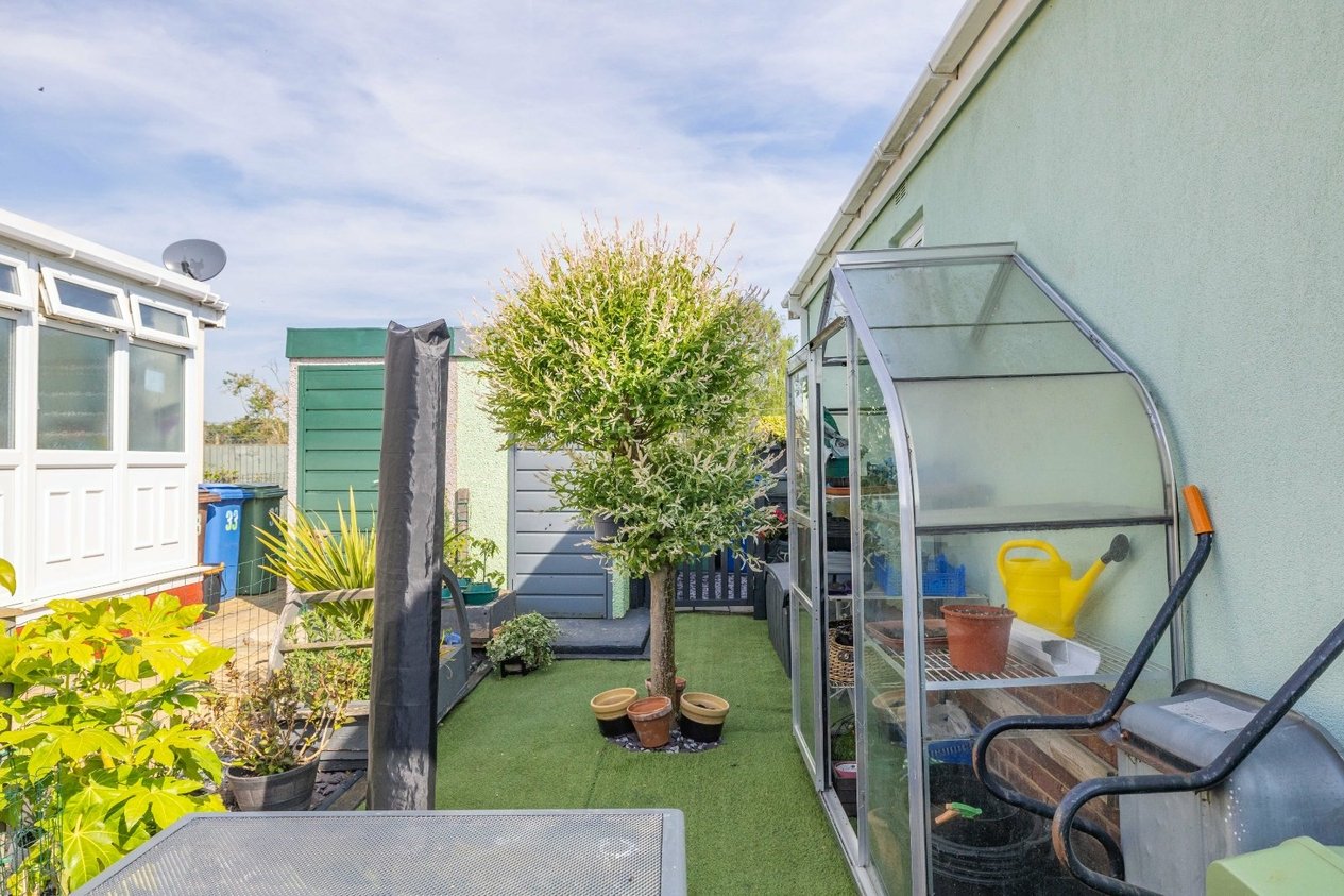 Properties For Sale in Four Horseshoes Park Seasalter Road