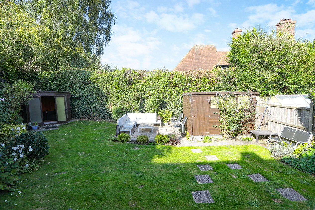 Properties Under Offer in Fox Way Barham
