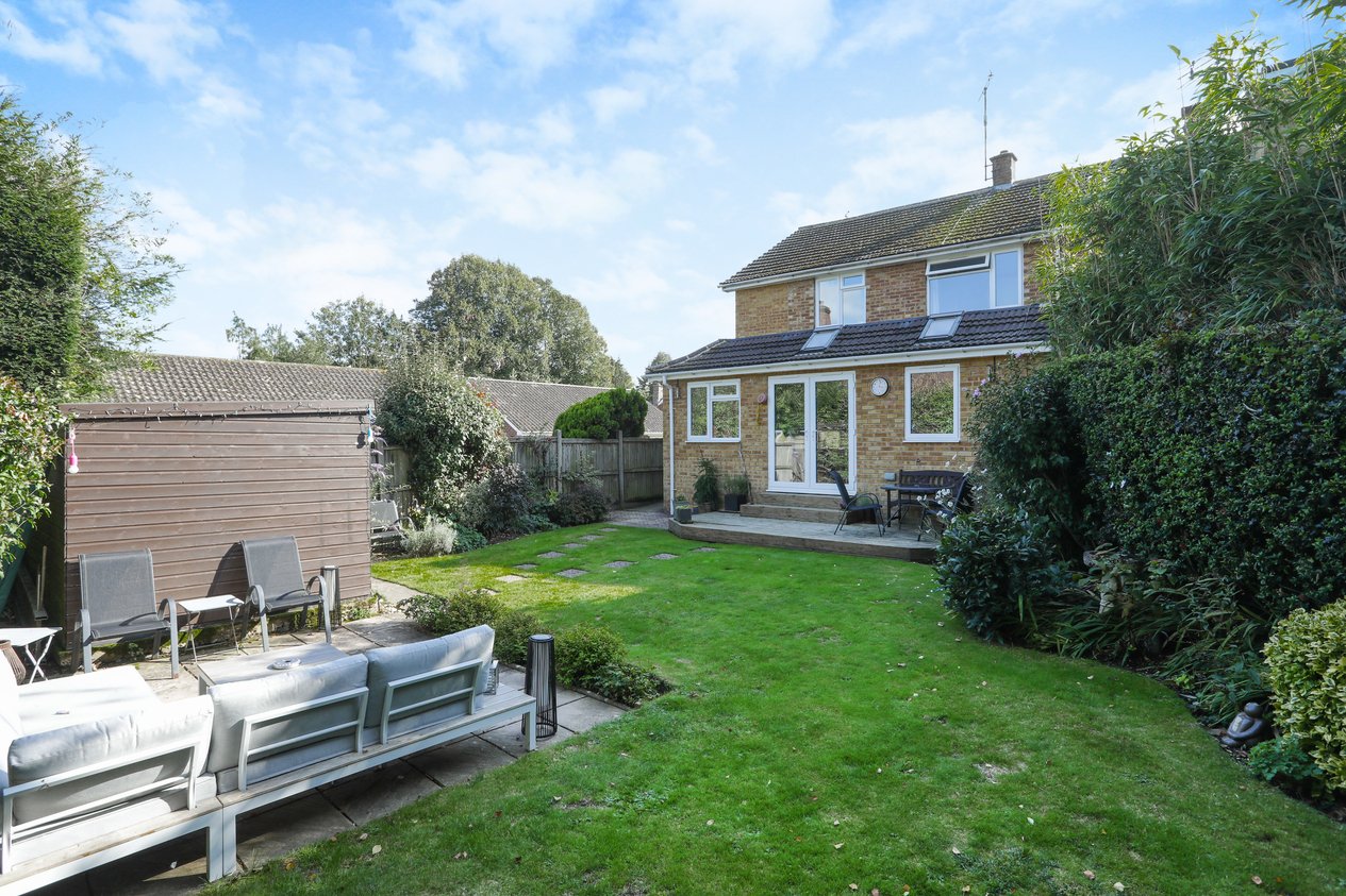Properties Under Offer in Fox Way Barham