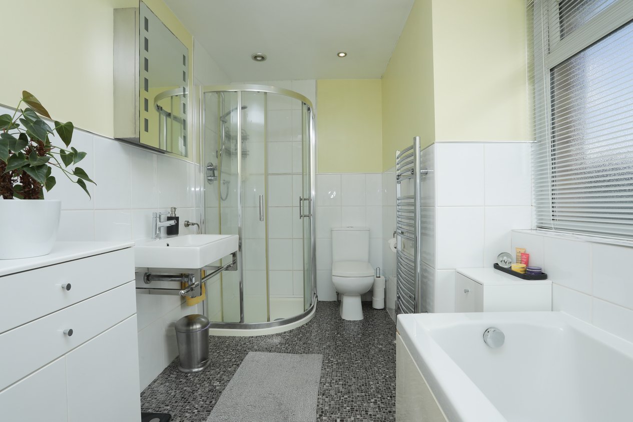 Properties Under Offer in Fox Way Barham