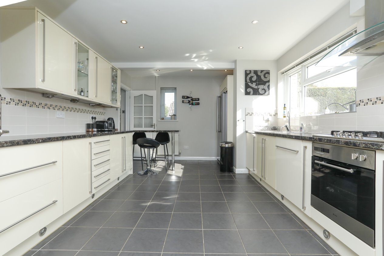 Properties Under Offer in Fox Way Barham