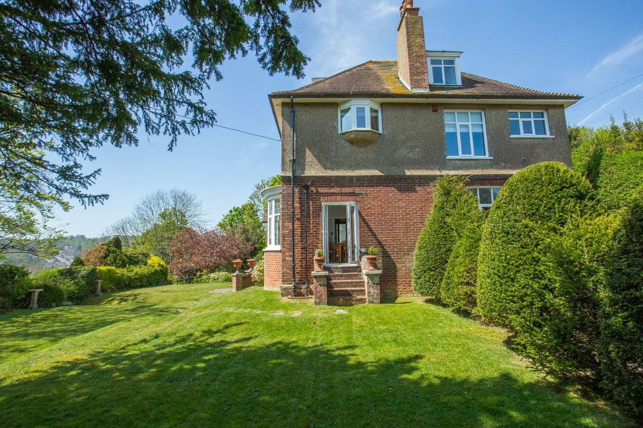 Properties Under Offer in Friars Way Dover