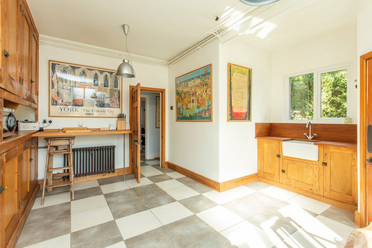 Properties Under Offer in Friars Way Dover
