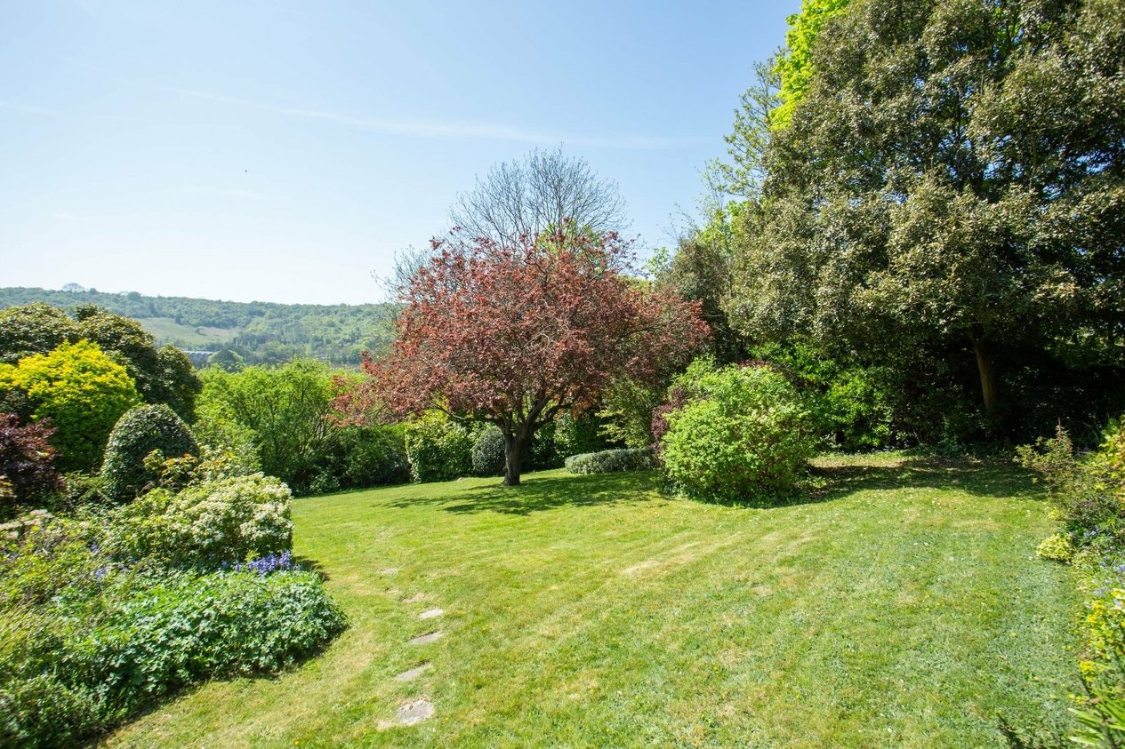 Properties Under Offer in Friars Way Dover