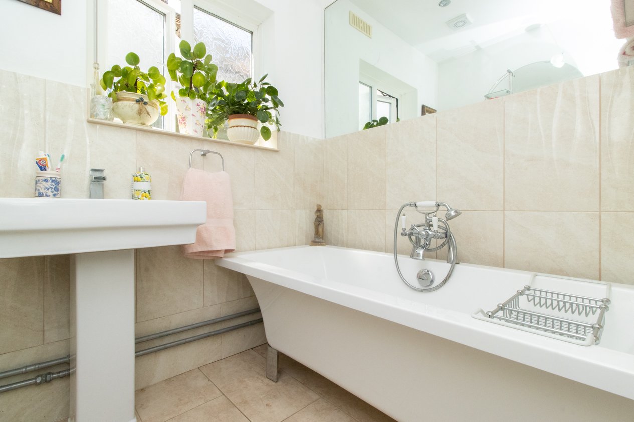 Properties For Sale in Friendly Close Margate