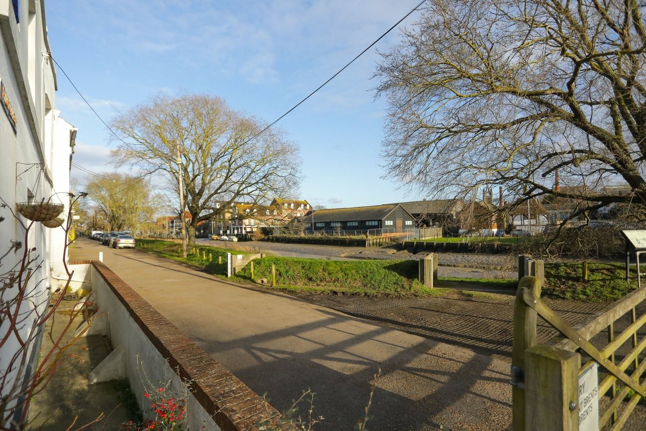 Properties For Sale in Front Brents  Faversham