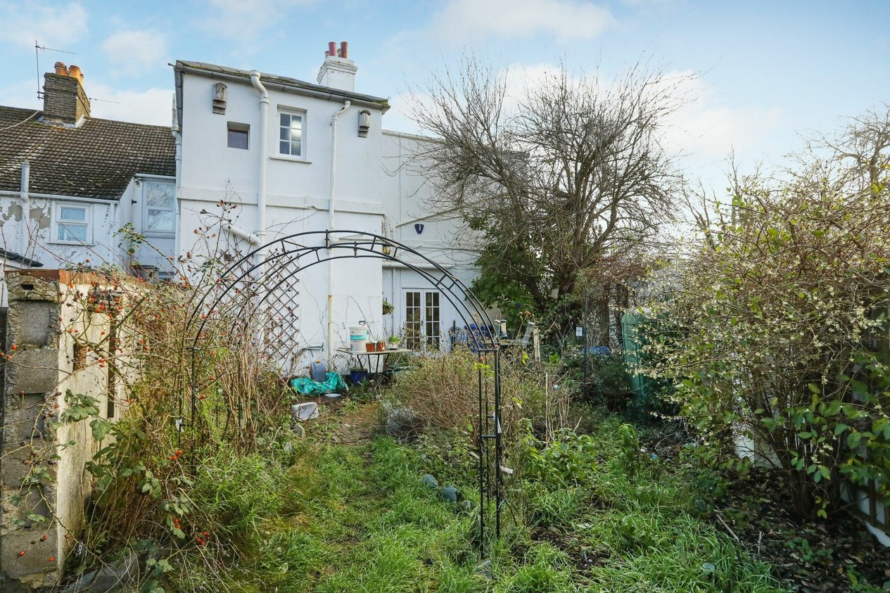Properties For Sale in Front Brents  Faversham