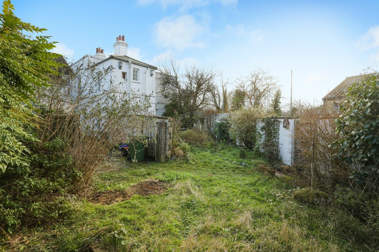 Properties For Sale in Front Brents  Faversham