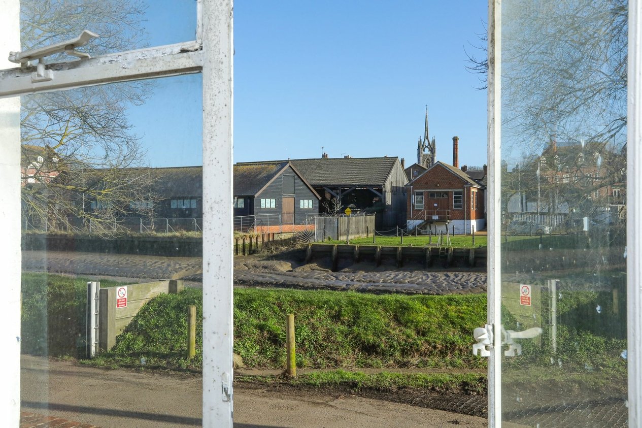 Properties For Sale in Front Brents  Faversham