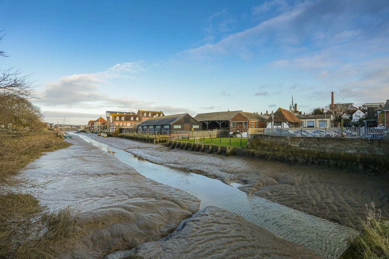 Properties For Sale in Front Brents  Faversham