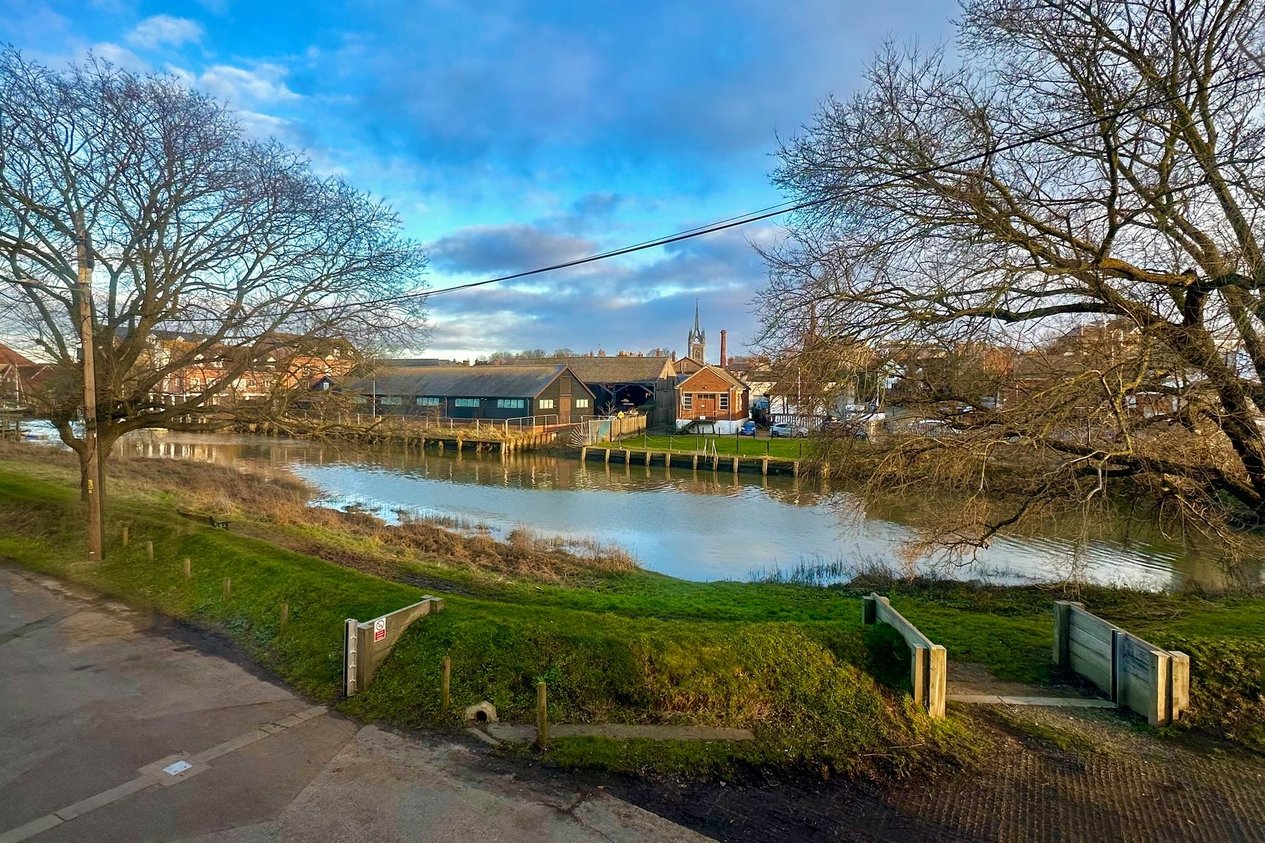 Properties For Sale in Front Brents  Faversham