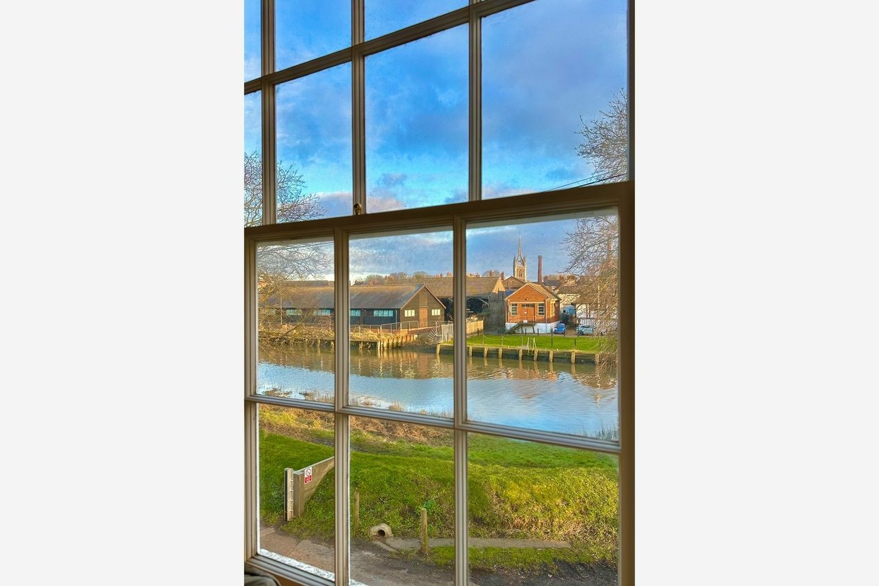 Properties For Sale in Front Brents  Faversham