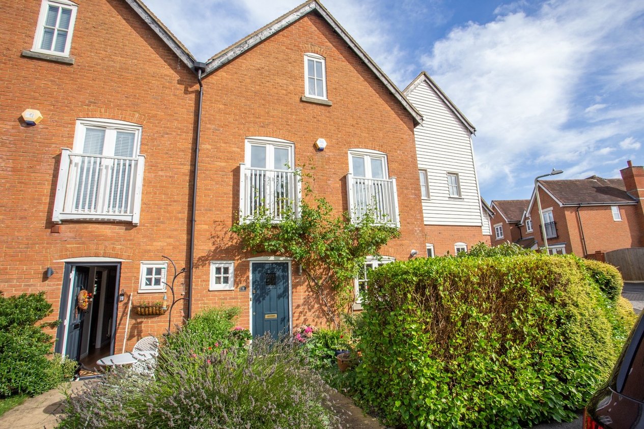 Properties Sold Subject To Contract in Gardners Close  Ash