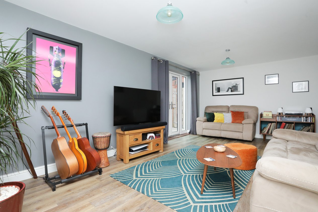 Properties Under Offer in Garrison Close Folkestone