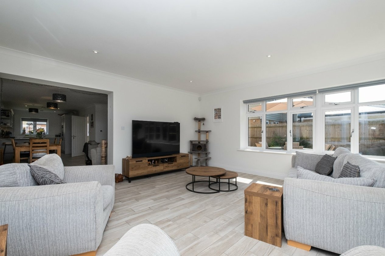 Properties For Sale in George Close Capel-le-Ferne