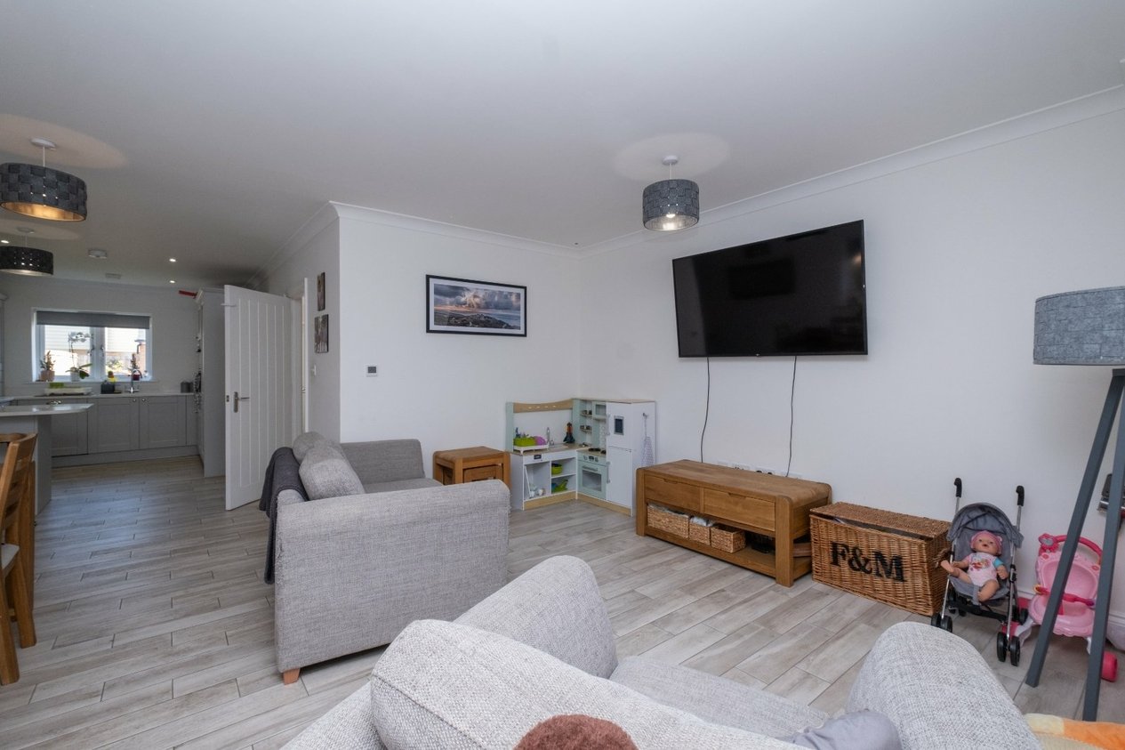 Properties For Sale in George Close Capel-le-Ferne