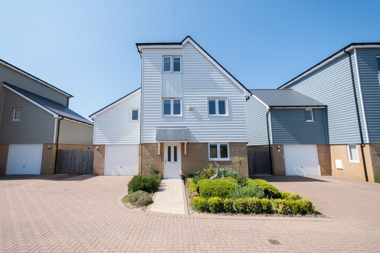 Properties For Sale in George Close Capel-le-Ferne