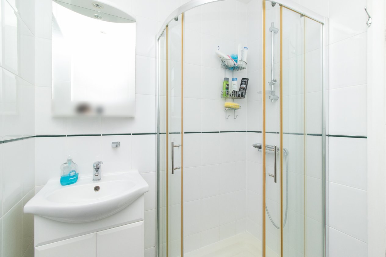 Properties Under Offer in George V Avenue Margate