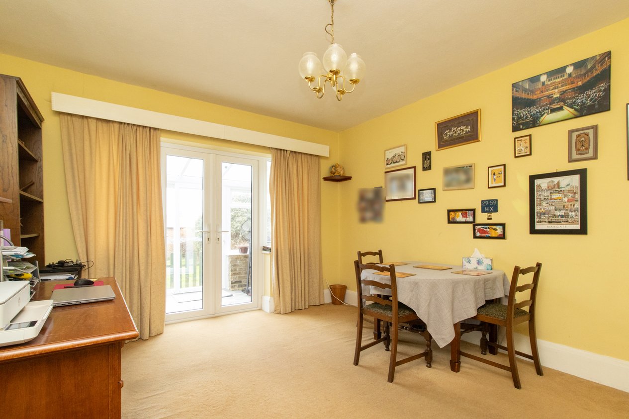 Properties Under Offer in George V Avenue Margate