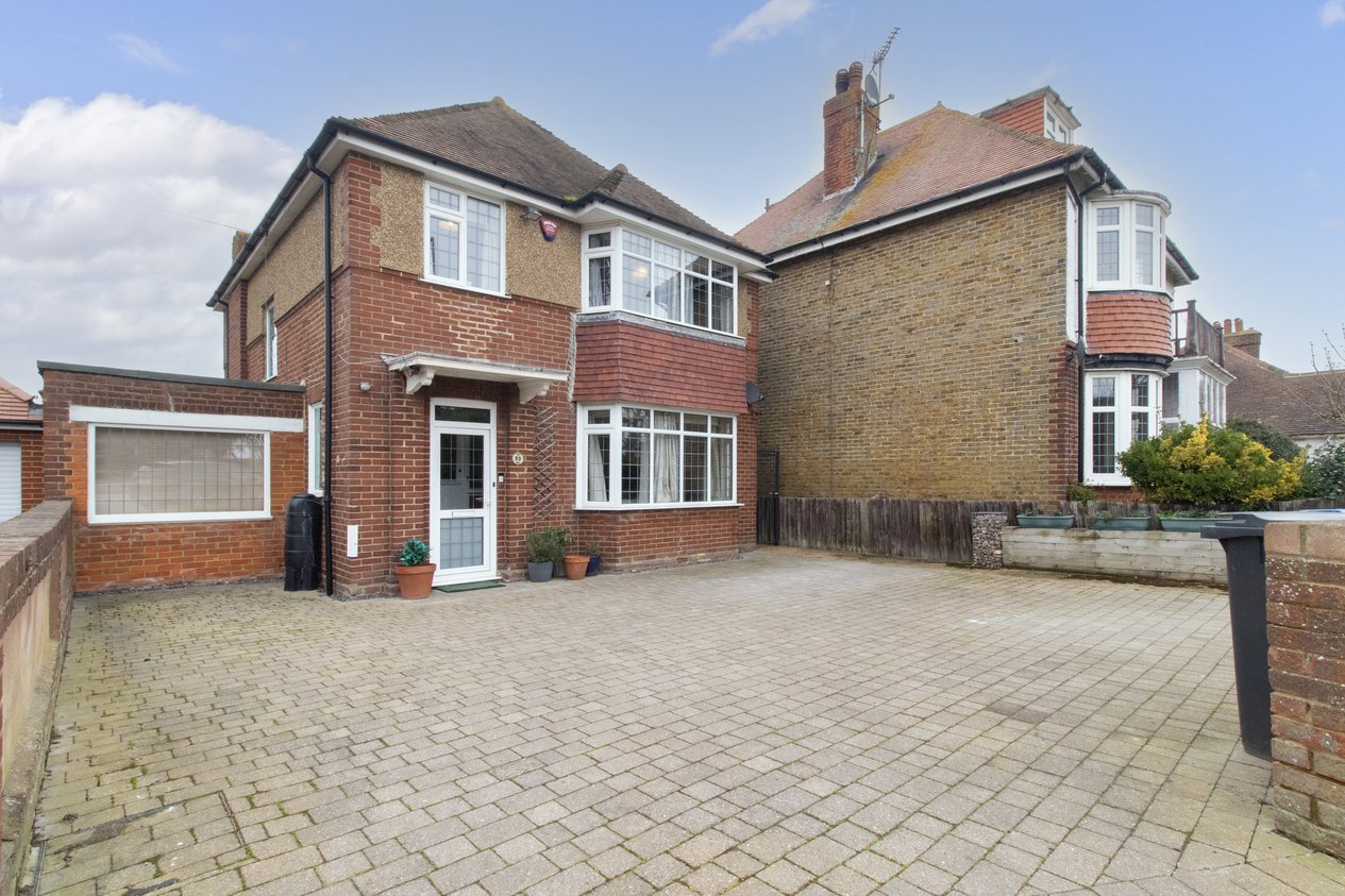 Properties Under Offer in George V Avenue Margate