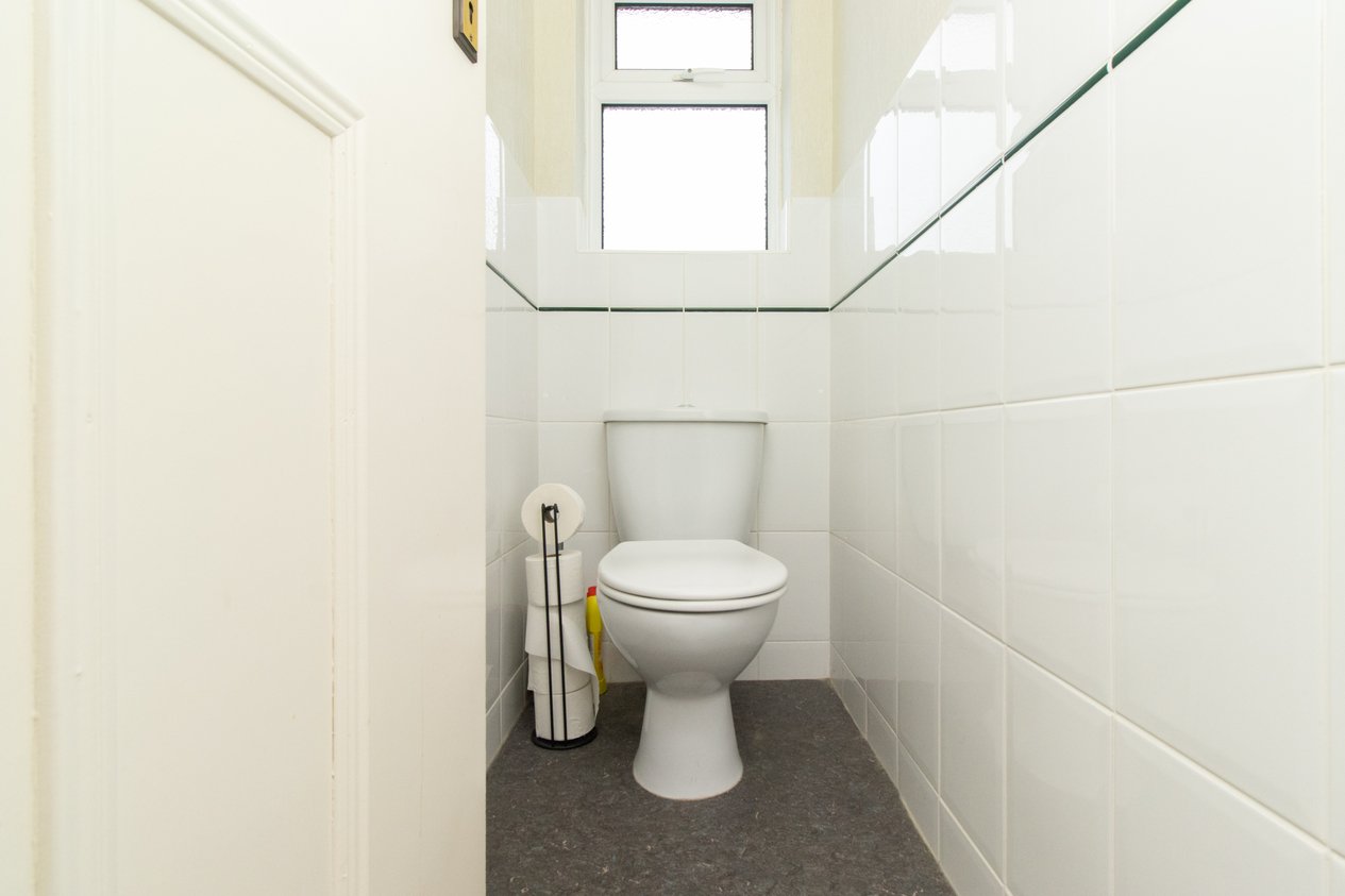 Properties Under Offer in George V Avenue Margate