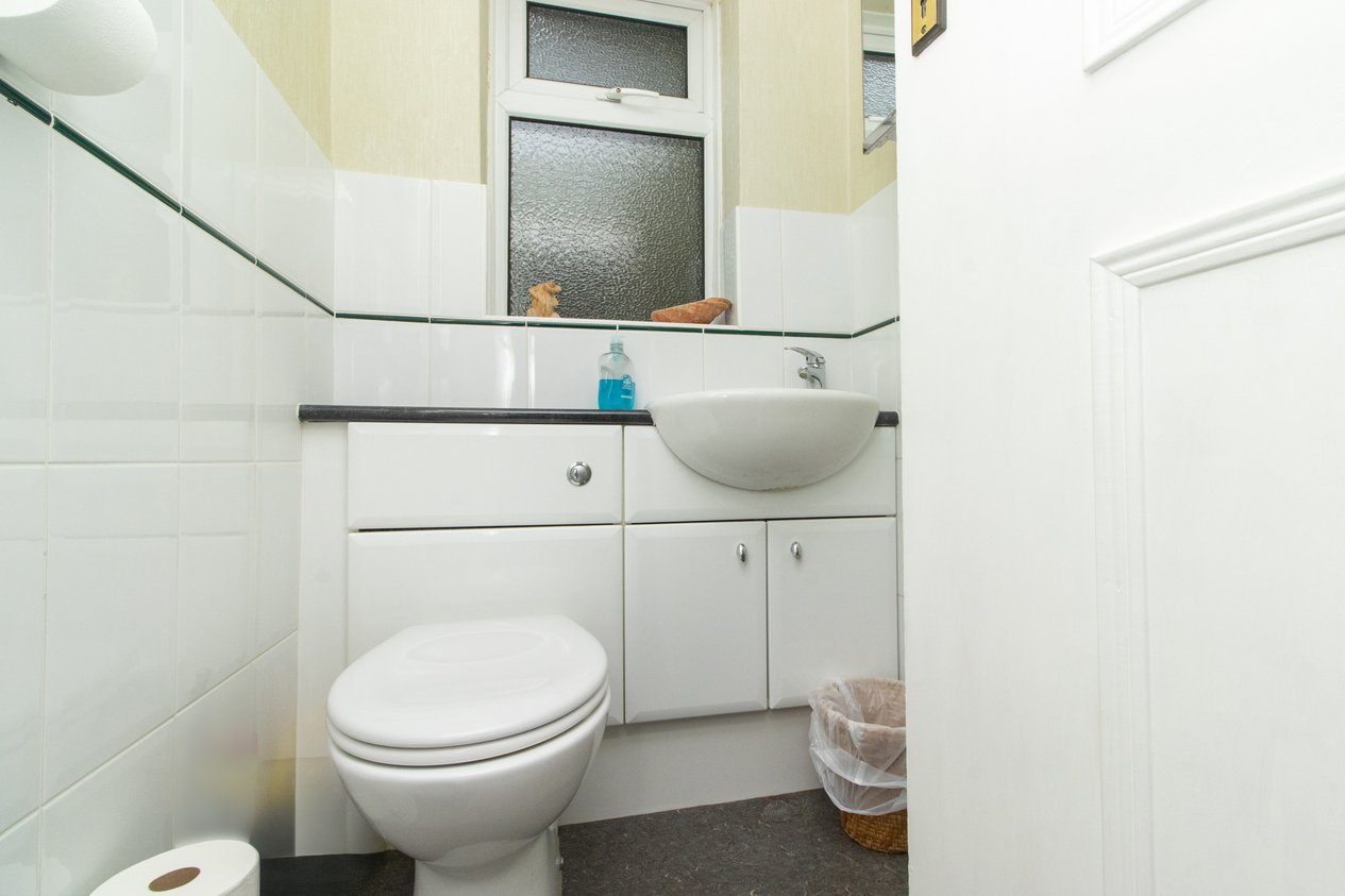 Properties Under Offer in George V Avenue Margate