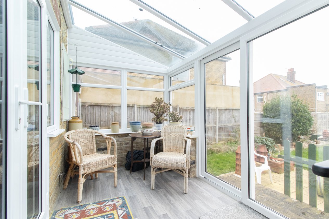 Properties Under Offer in George V Avenue Margate