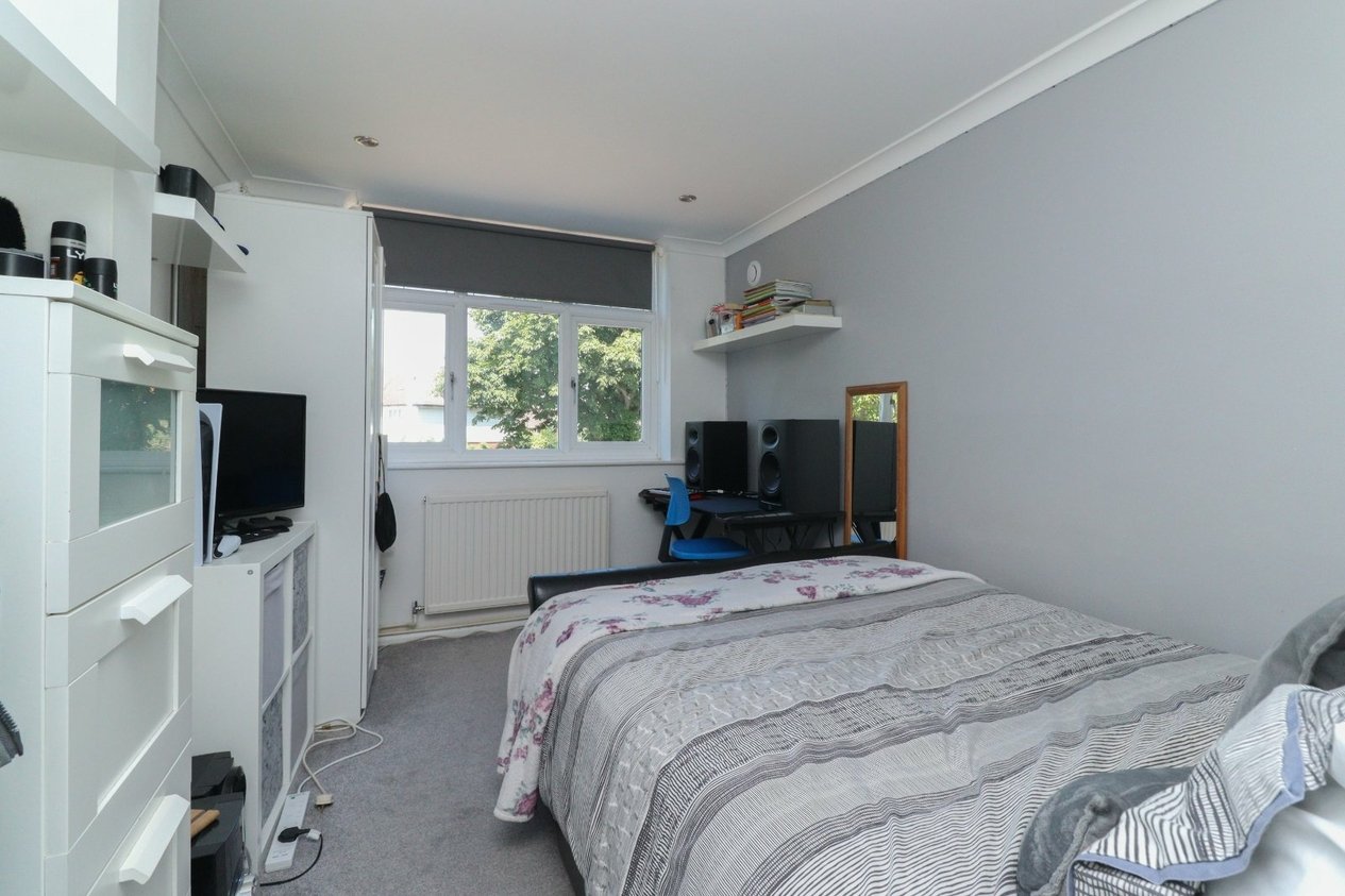 Properties For Sale in George V Avenue Margate