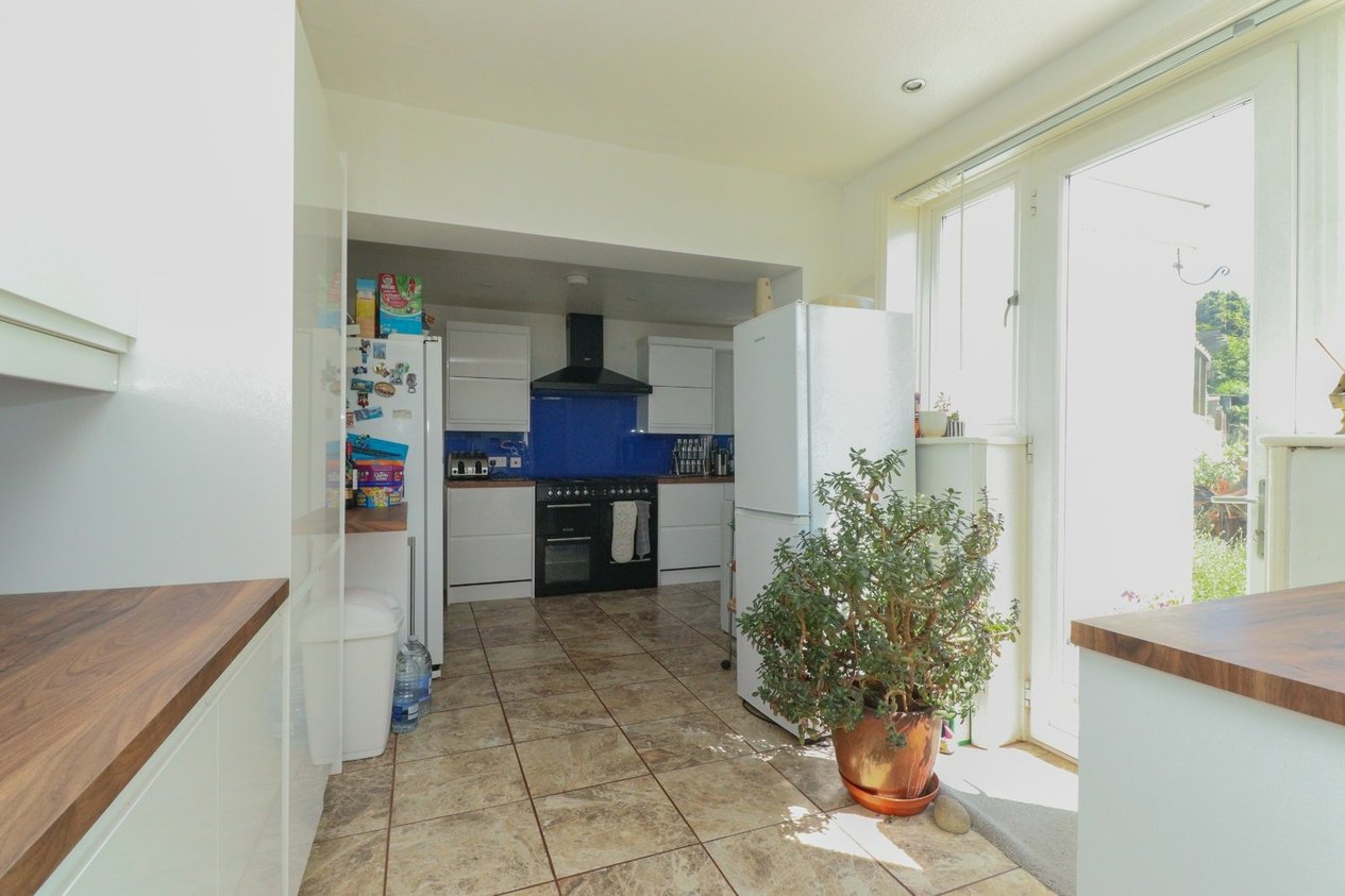 Properties For Sale in George V Avenue Margate