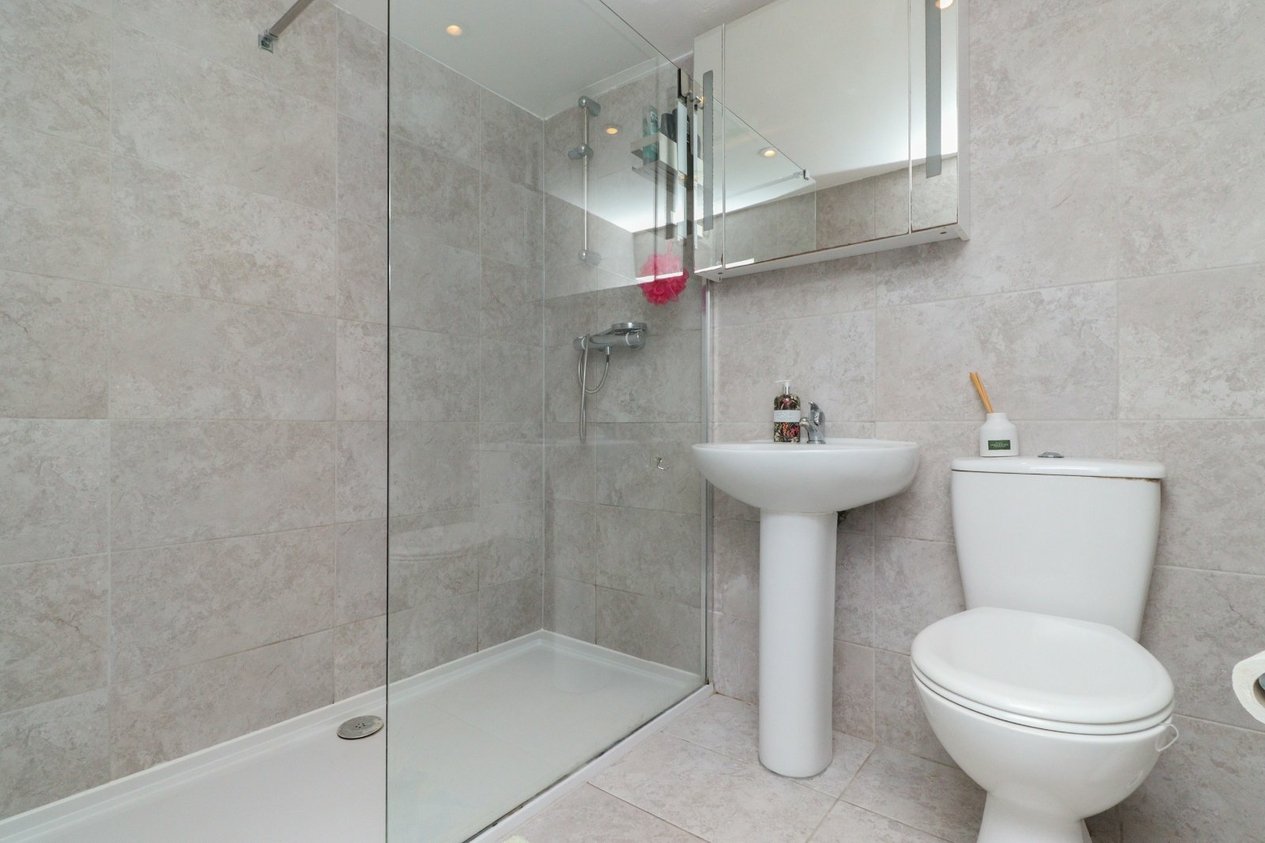 Properties For Sale in George V Avenue Margate