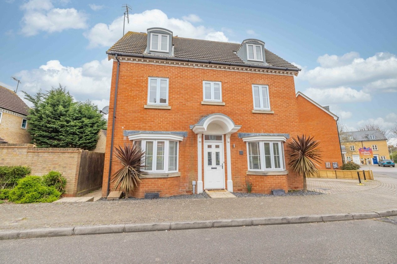 Properties For Sale in Gilbert Way Canterbury
