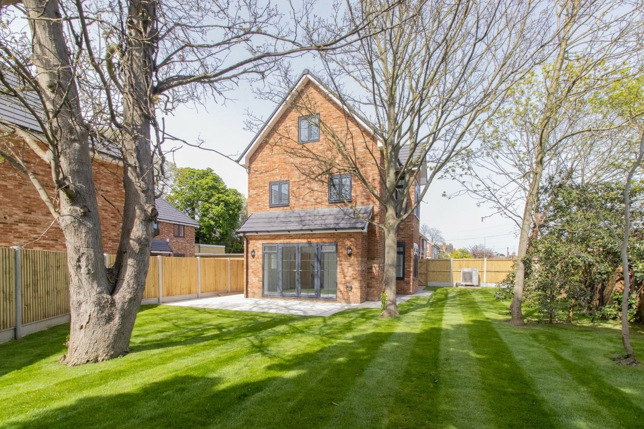 Properties For Sale in Gladstone Road Broadstairs