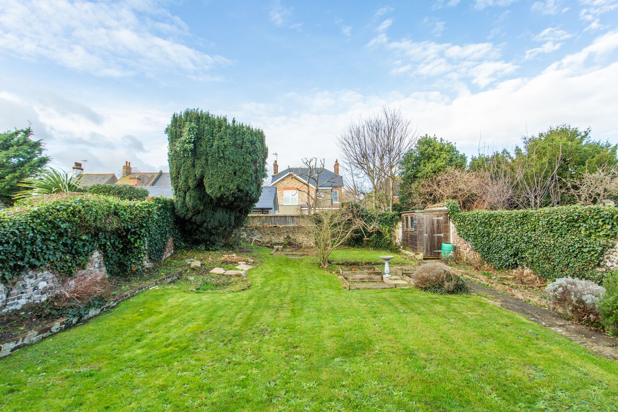 Properties For Sale in Gladstone Road Broadstairs