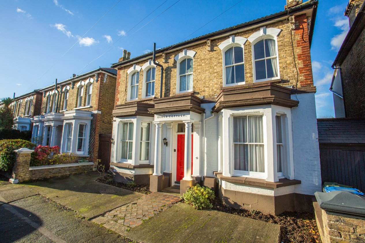 Properties For Sale in Gladstone Road Broadstairs