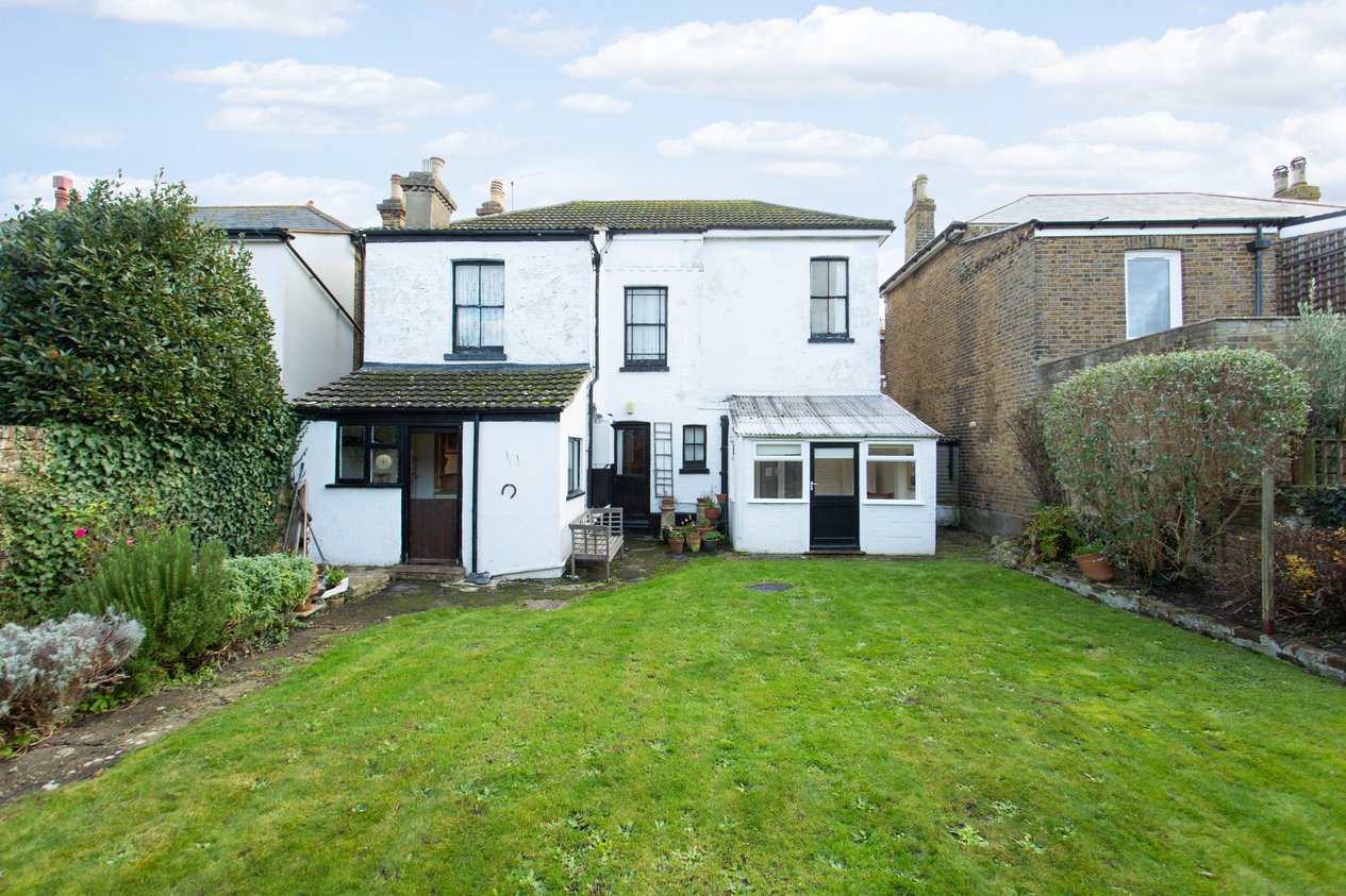 Properties For Sale in Gladstone Road Broadstairs