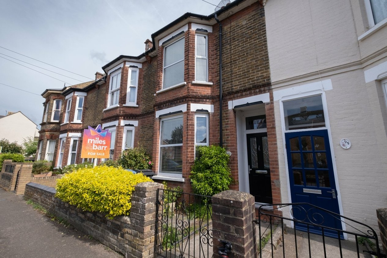 Properties For Sale in Gladstone Road Deal