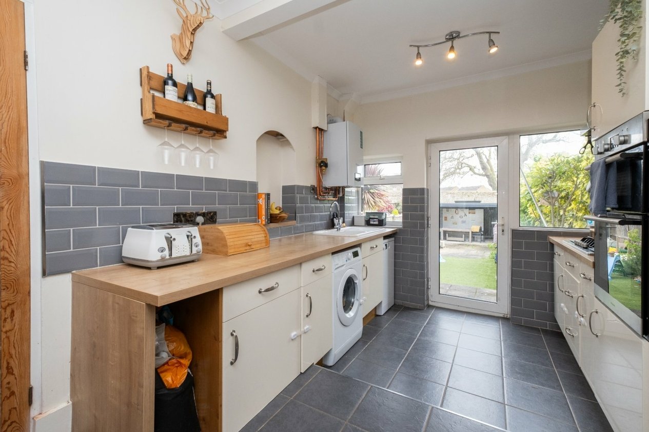Properties For Sale in Gladstone Road Deal