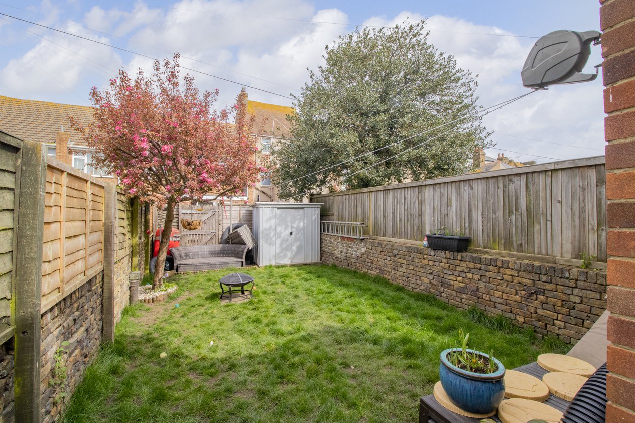 Properties Under Offer in Glebe Road Margate