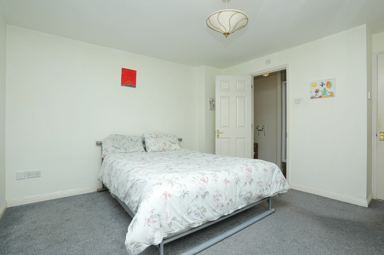 Properties Sold Subject To Contract in Gloster Close  Hawkinge