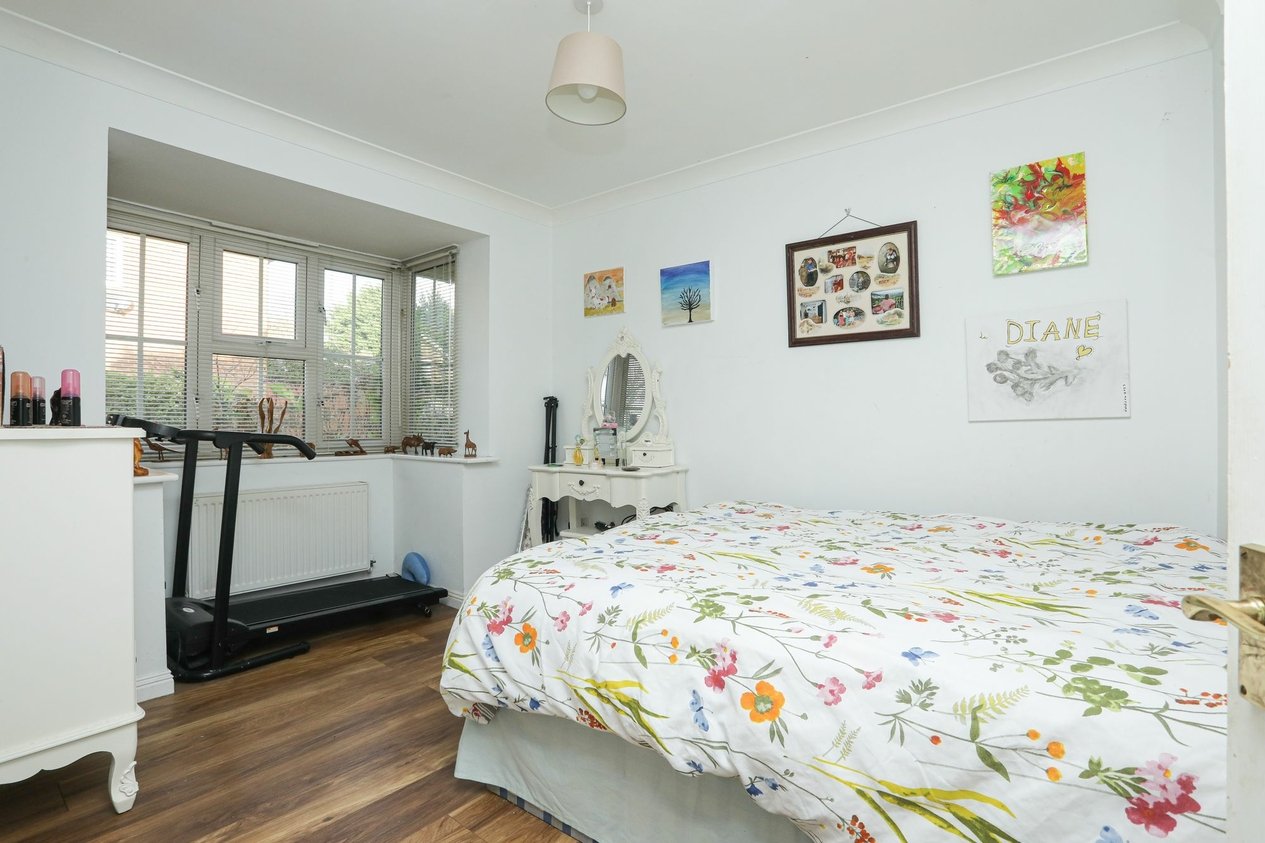 Properties Sold Subject To Contract in Gloster Close  Hawkinge