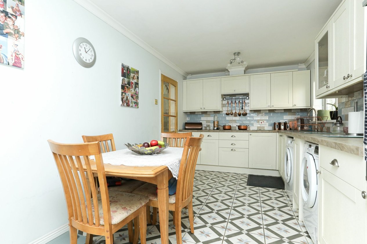 Properties Sold Subject To Contract in Gloster Close  Hawkinge