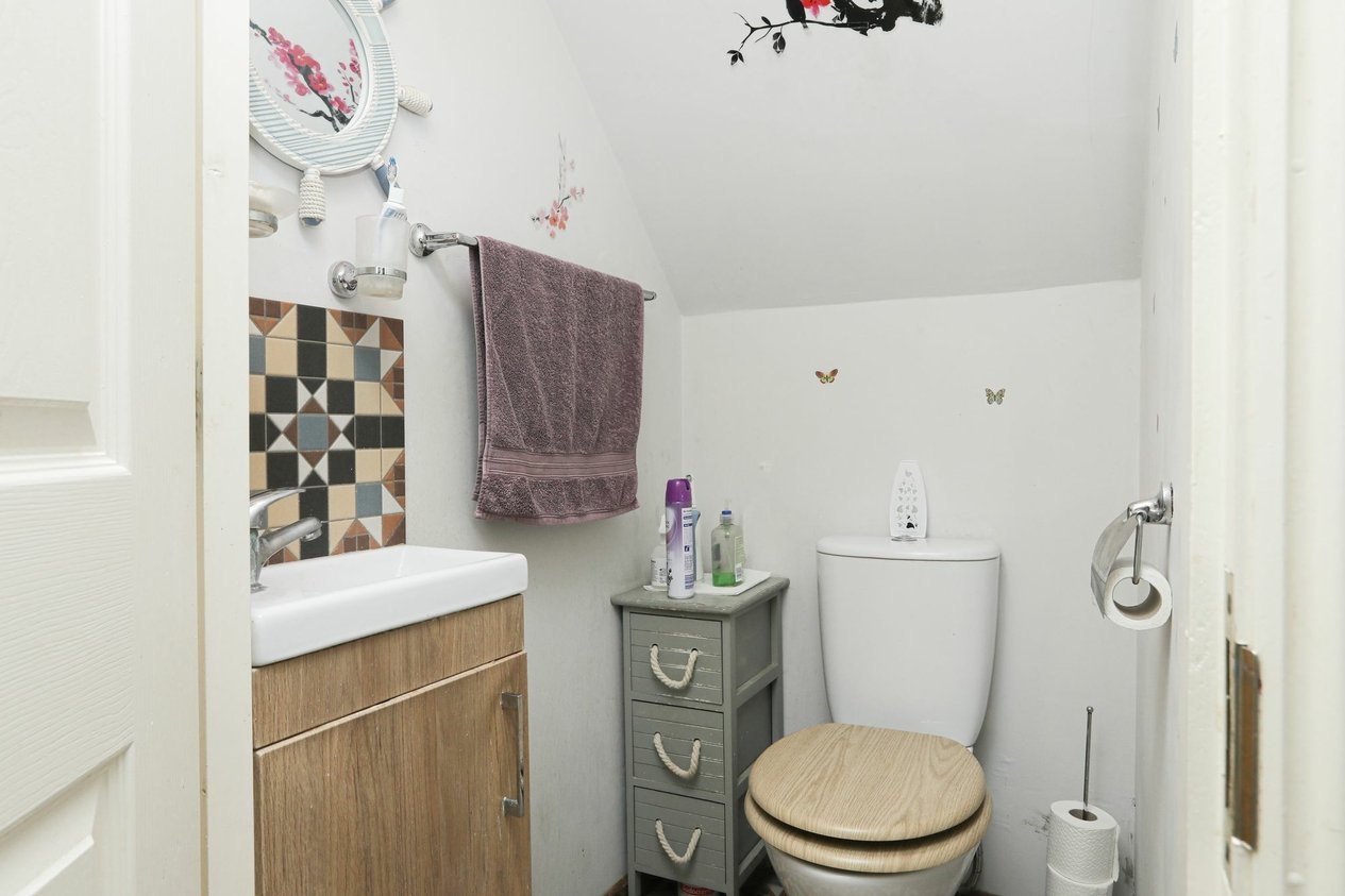 Properties Sold Subject To Contract in Gloster Close  Hawkinge