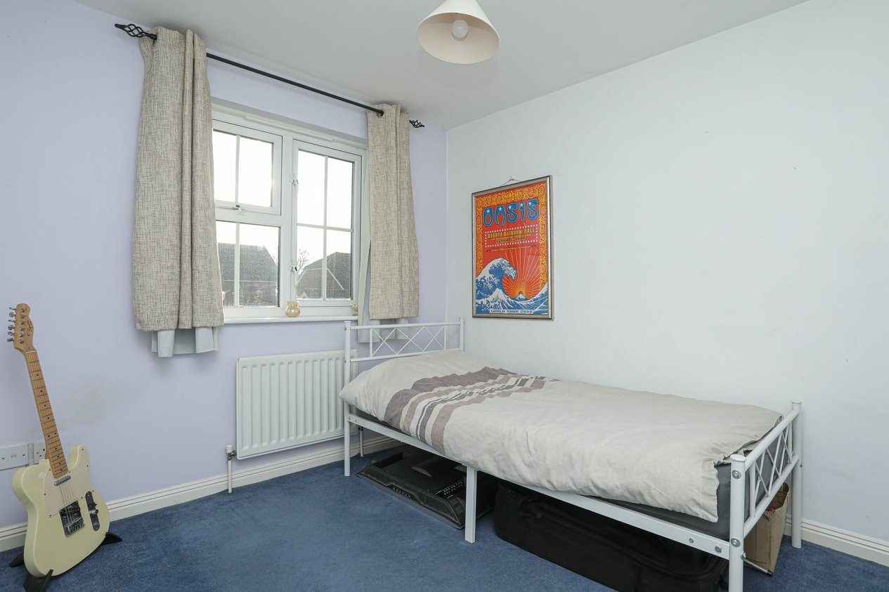 Properties Sold Subject To Contract in Gloster Close  Hawkinge