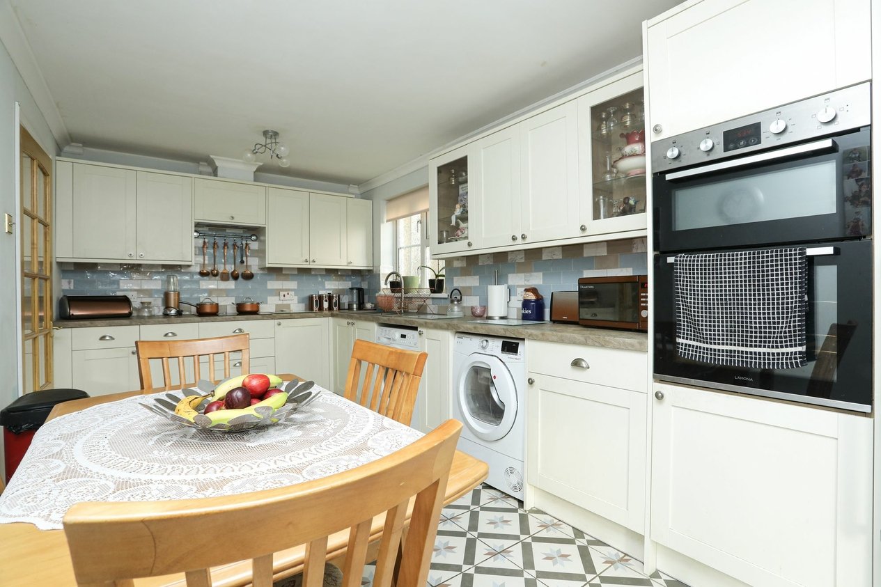 Properties Sold Subject To Contract in Gloster Close  Hawkinge