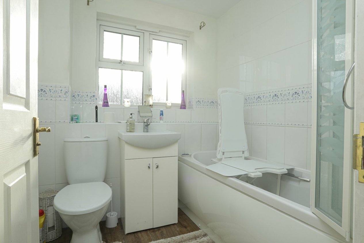Properties Under Offer in Gloster Close Hawkinge