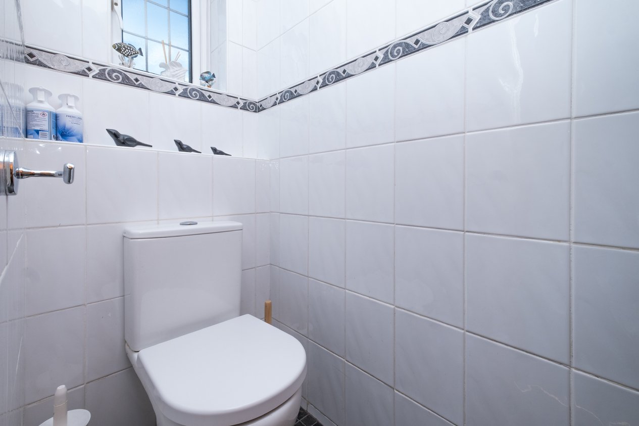 Properties For Sale in Gloucester Mews New Romney