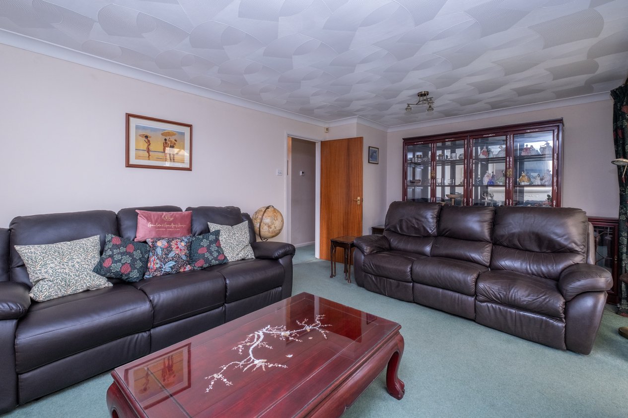Properties For Sale in Gloucester Mews New Romney