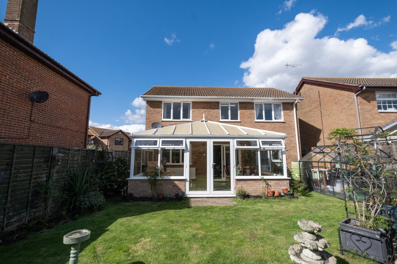 Properties For Sale in Gloucester Mews New Romney