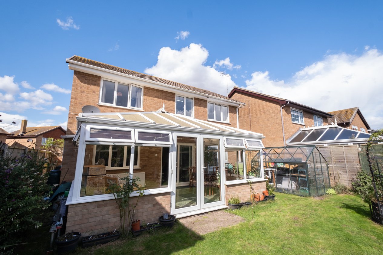 Properties For Sale in Gloucester Mews New Romney