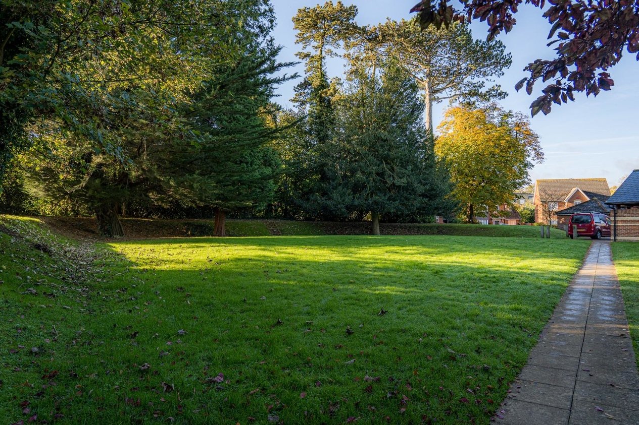 Properties Sold Subject To Contract in Godfrey Gardens Chartham